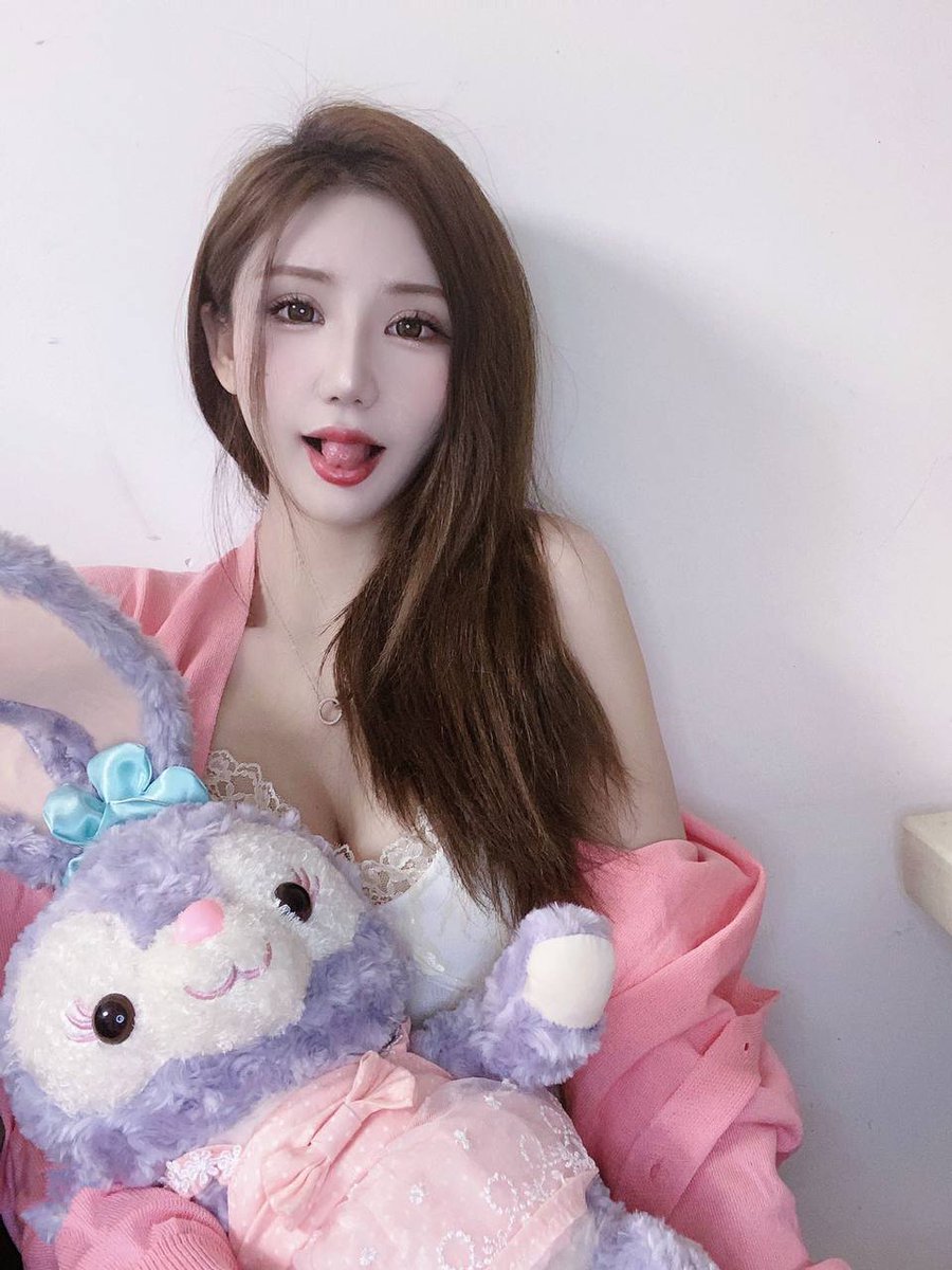 湖州少妇模特喝茶 tweet media