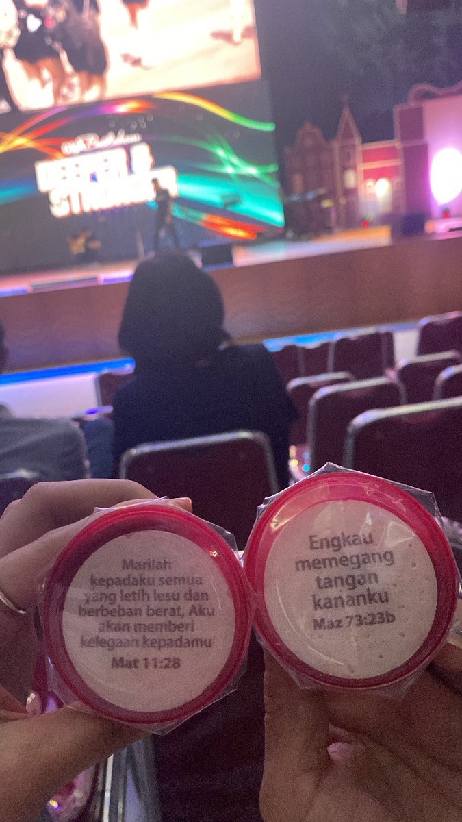 Ciciooo_'s tweet photo. Awal baru ya mah, mulai bareng2🥰🥰 https://t.co/4Og0GAHsmF