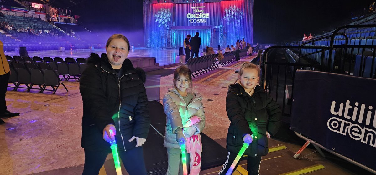 #DisneyOnIce