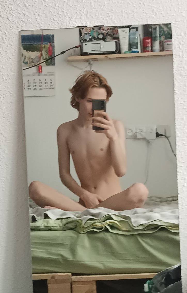 fillibaby's tweet photo. Always waking up horny when sleep naked 😏 https://t.co/pnZtSglW0h