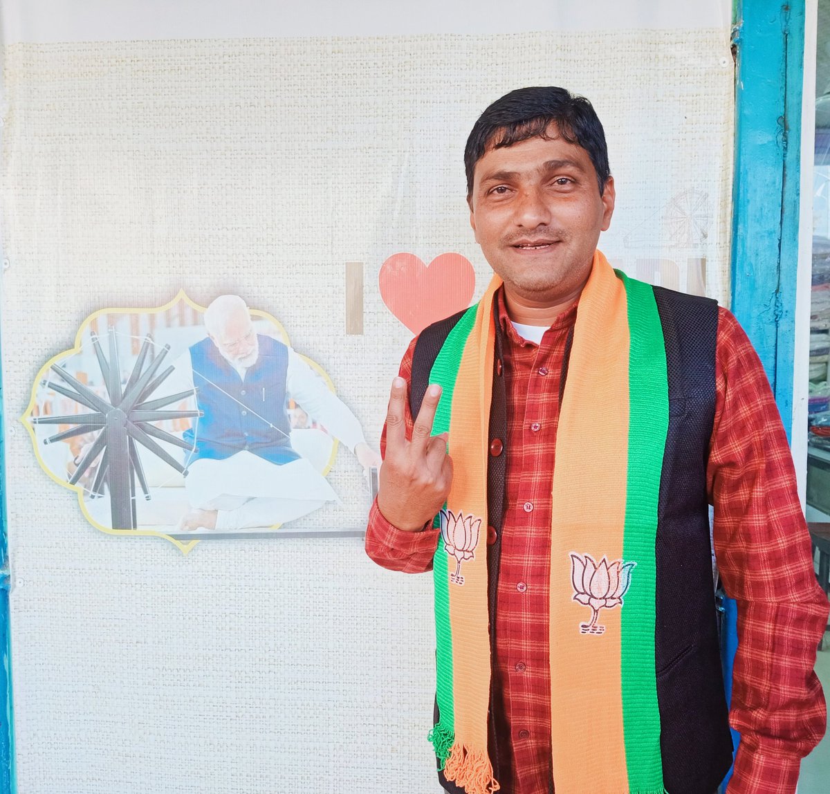 AmbikeshBJP's tweet image. मध्यप्रदेश,राजस्थान,छत्तीसगढ़ में प्रचण्ड विजय,भगवामय शुभकामनाएं।
#ModiKiGuarante
#राहुल_गाँधी_पनौती_है 
@narendramodi @AmitShah 
@sunilbansalbjp @idharampalsingh