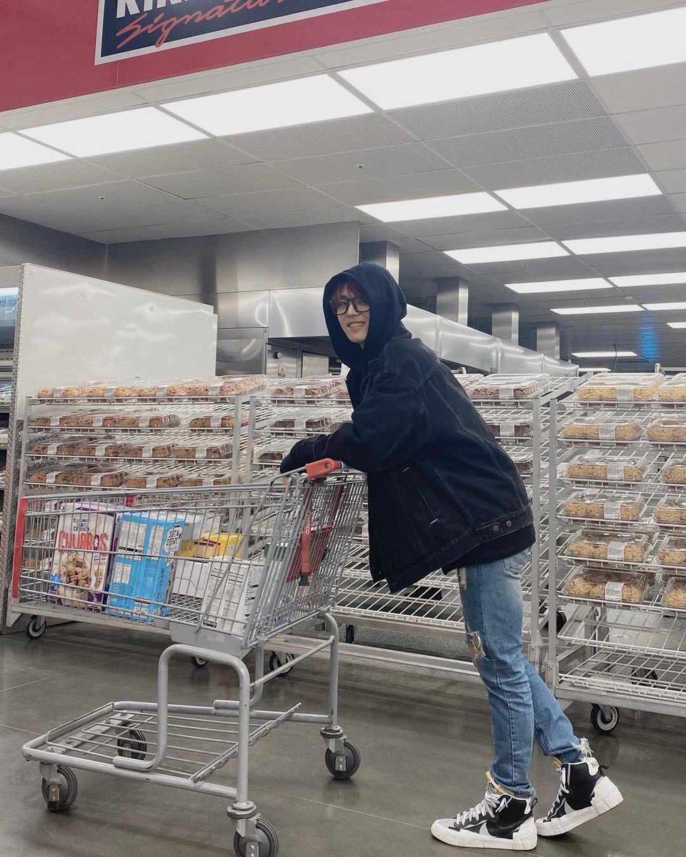 gxxdxmn___'s tweet photo. 🛒🐶
📍— https://t.co/hIkwyJ5bZt