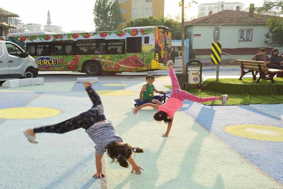Eugene Minogue (@eugeneminogue) on Twitter photo Advice: Making streets more child-friendlyβ - <a href="/PlacemakingUK/">Placemaking UK</a>
placemakingresource.com/article/184933β¦
Streets need to be designed so that they are not just traffic corridors, but are social spaces where young people feel safe and can have fun.
The needs of children have gained prominence Advice: Making streets more child-friendlyβ - <a href="/PlacemakingUK/">Placemaking UK</a>
placemakingresource.com/article/184933β¦
Streets need to be designed so that they are not just traffic corridors, but are social spaces where young people feel safe and can have fun.
The needs of children have gained prominence