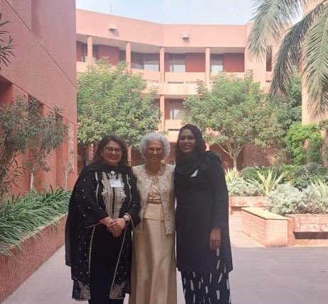 With everyone’s favorite Dr @AfafMeleis in town, at #AKUSONAM, we’re over the moon! 💫 Dr Meleis visited the campus recently meeting our students, staff, faculty & nurses. It was an honour to have her among us and as always she left us inspired & moved with her words of wisdom.