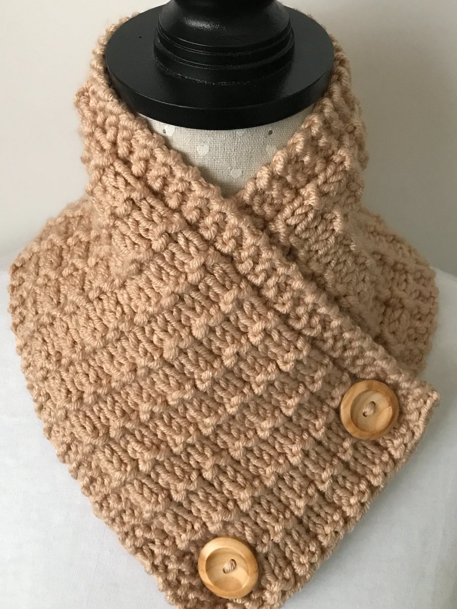 New to my #etsyshop today!

handknits34.etsy.com 

#UKGiftHour #UKGiftAM #handknits #shopindie #Christmas2023 #giftideas #etsyfinds #etsyhandmade #UKEtsyRT #handcrafted #shoponline #UKmakers #knitted #CraftBizParty #etsyfinds