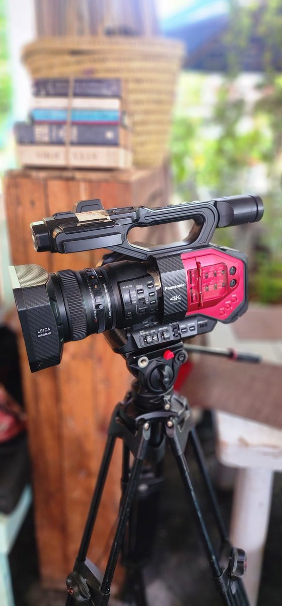 KatoKatendeShow's tweet image. For the love of motion pictures @Lovehan37349431 
#LightsCameraAction #TheCircleChannel