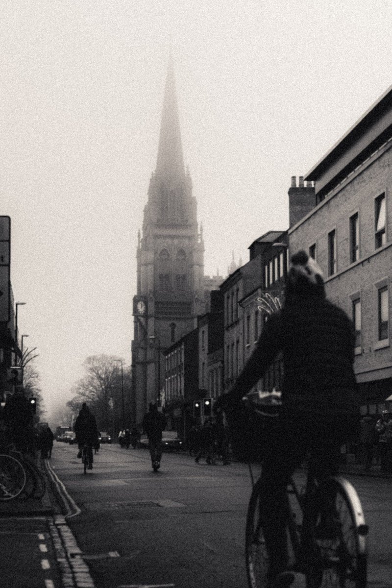 snapsbyfox's tweet photo. Foggy mornings in Cambridge https://t.co/xjeo3wgtut
