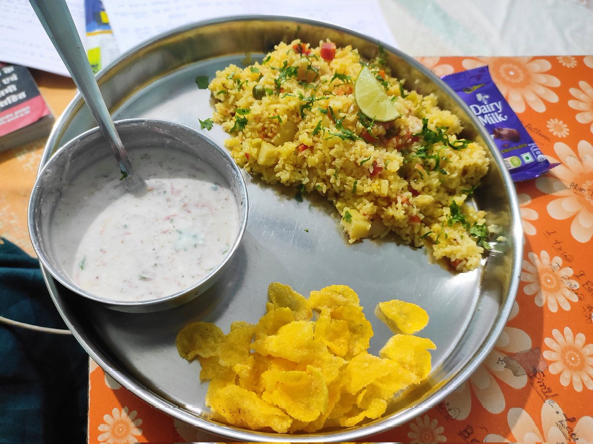 Shyamli_Kashyap's tweet photo. •~ अब खाना नसीब हुआ.....🥺
#sunday_Lunch https://t.co/ROKscCCpma