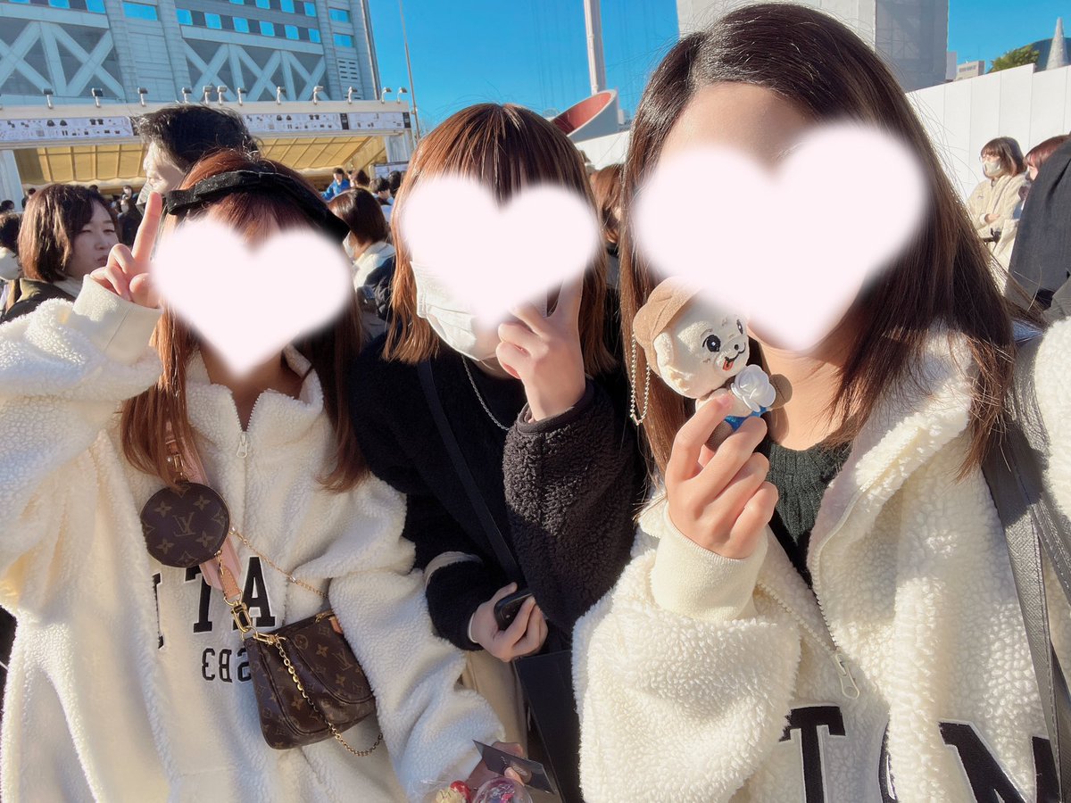 a y a r i n ❤︎ tweet media