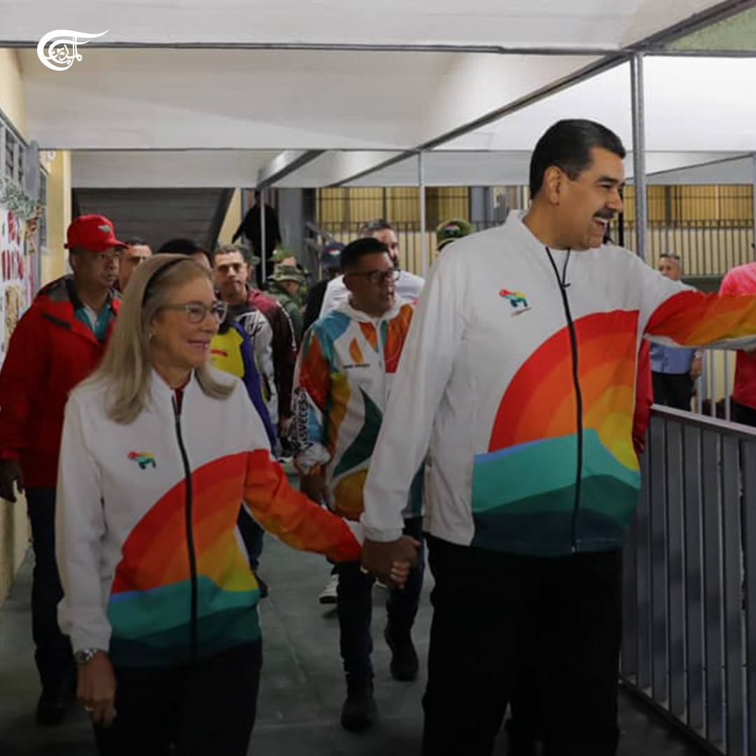 almayadeen_es's tweet photo. Presidente Maduro llama a votar masivamente en el referendo por el Esequibo.

#Venezuela #Referendo #Esquibo #NicolásMaduro https://t.co/cssr9Qyt9g