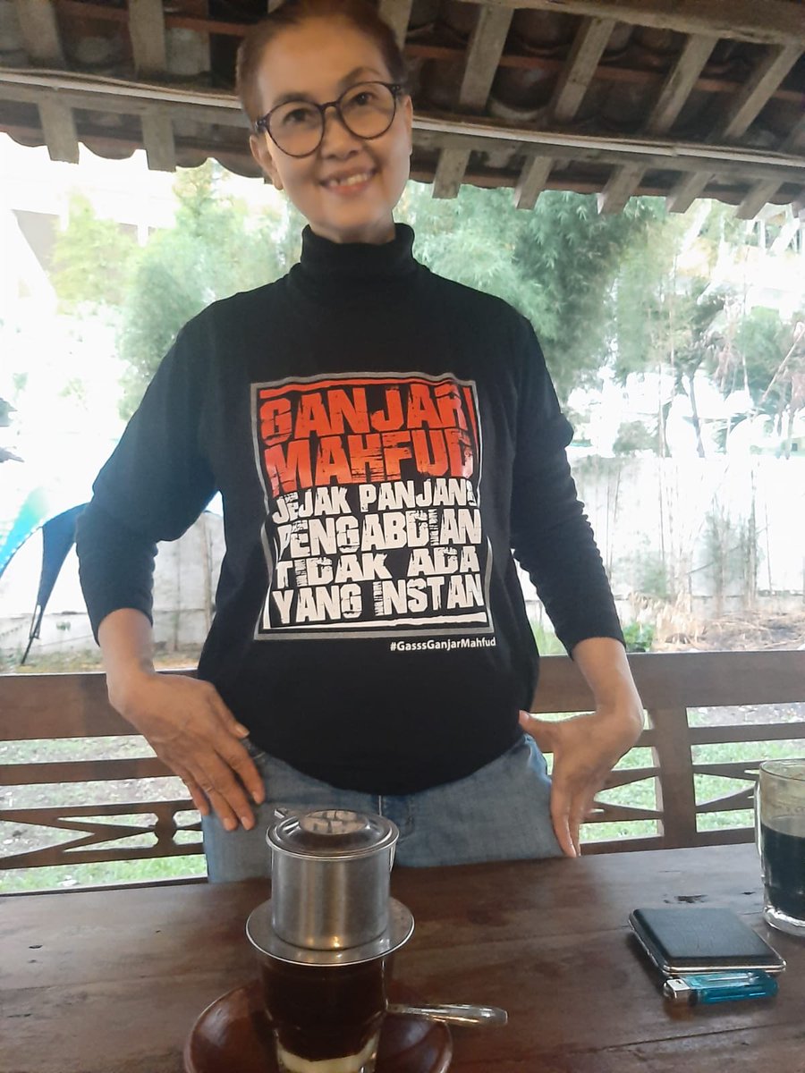 kadang bukan manusia nya yang berubah..
mungkin topengnya yang lepas..👺
ketulusan tidak datang untuk yang kedua kalinya

aq selalu konsisten 🤟

#GasssGanjarMahfud 

☕ vietnam drip by <a href="/KopSetCoffee/">𝙆𝙤𝙥𝙎𝙚𝙩 𝘊𝘰𝘧𝘧𝘦𝘦𝘚𝘩𝘰𝘱</a> 

matur nuwun kaosnya om @BangPakat , kang cak <a href="/cak_agoest/">agoes_toest 🇮🇩</a>