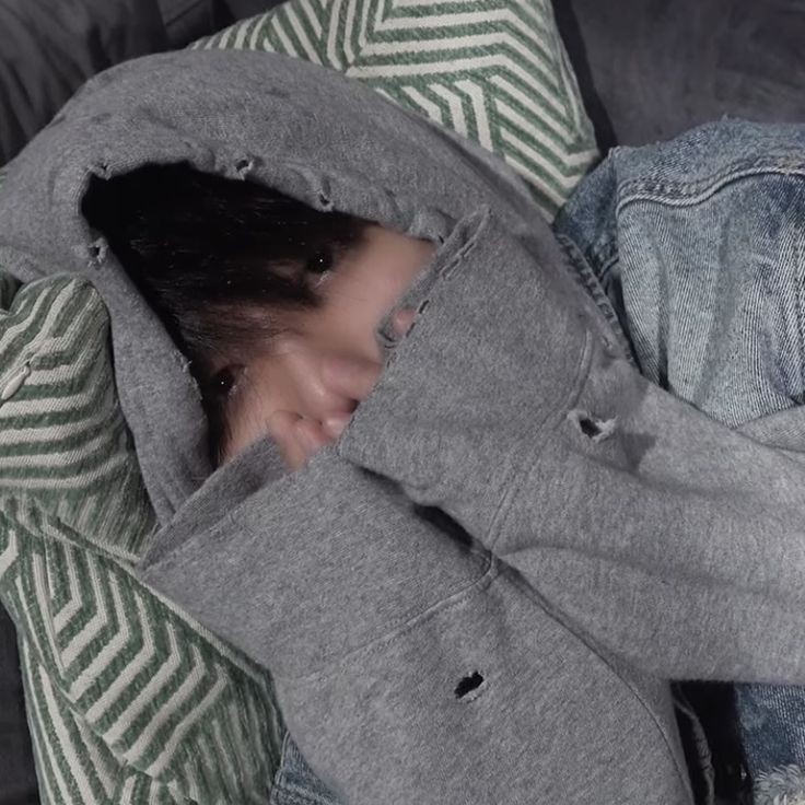 ilynachx's tweet photo. Love sick. | Minsung au.

Dónde Minho solo está celoso de su hermano pequeño, o donde Han haría cualquier cosa por ver a Minho feliz. https://t.co/9txq4kGj6n