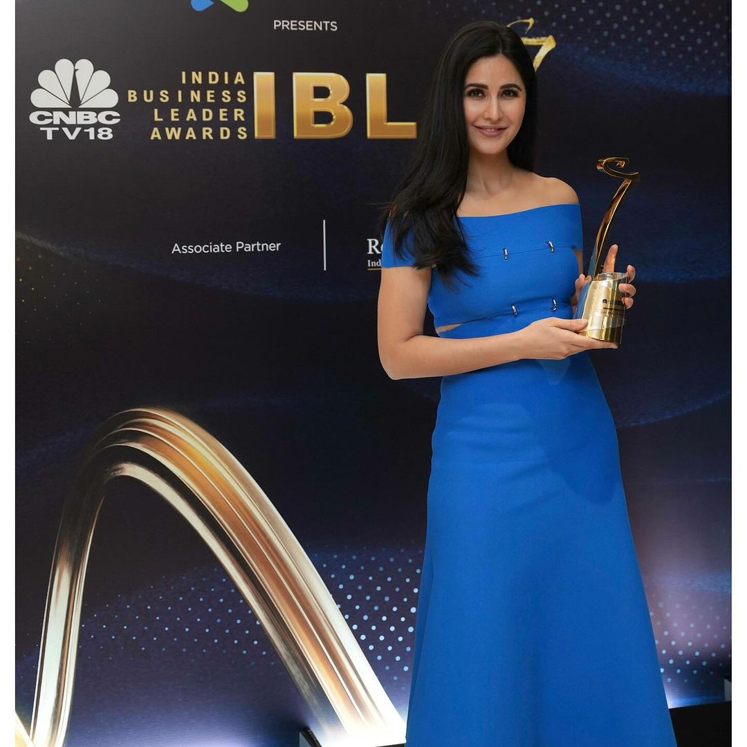 kat16kaif's tweet image. We couldn&apos;t be more thrilled as #kaybykatrina Break out Brand of the Awards!
We have only you all to than, for the immense consumer love we&apos;ve received through the years on our products! We promise to continue doing our best always #katrinakaif 
#IBLA2023 #IBLA #kaybeauty