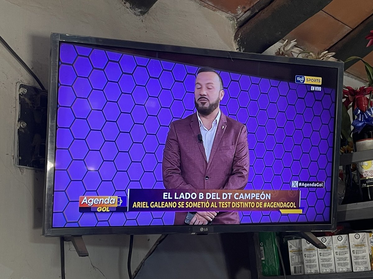 jheysonarce's tweet photo. @TigoSportsPY @lucasnataloni @ekrarodrial Quiero la remera 😎
#AgendaGol https://t.co/l616D8Iasa