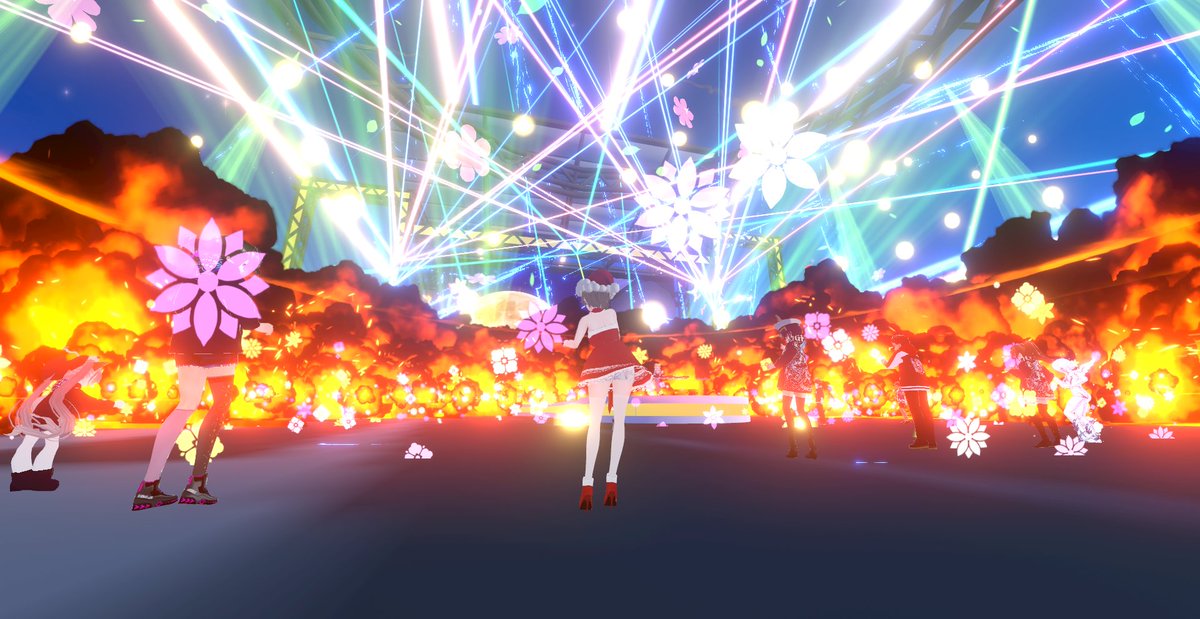 sabinekomomo153's tweet image. エフェクトがすごくて写真撮りまくりました📷
お気に入りの3枚と集合写真

WEIGH ANCHOR DAY2　アニソンDJ～アニソン回してもいいじゃない～ #9 cluster.mu/e/af607960-479… #AnimeSingDJ #WEIGHANCHOR #cluster3