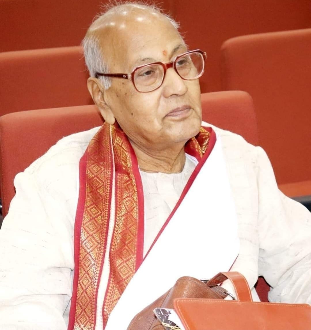 drgnreditor's tweet photo. प्रो. कमलेश दत्त त्रिपाठी जी का गोलोकधाम यात्रा शिक्षा जगत की अपूरणीय क्षति। समूचा राष्ट्र की ही नहीं अपितु वैश्विक जगत आपके योगदान के लिए सदा ऋणी रहेगा। वैश्विक क्षति है आपका जाना ॐ शांति: शान्ति: शान्तिः🙏🏻🙏🏻 @PMOIndia,@VCofficeBHU, @CMOfficeUP https://t.co/86npjR9Zpi