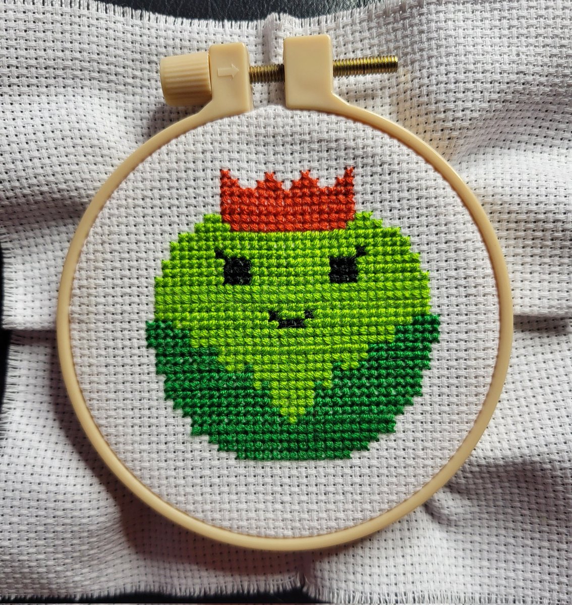 Sproutalicious!
Love them or hate them, you can't deny that this is one very happy sprout in their party hat.
🎄
#crosstich #christmascrafts #christmascrossstitch #sprout #sproutcrossstitch #xstitch #crossstitchersofinstagram #xstitchersofinstagram
instagram.com/p/C0ZYpVrshpt/…