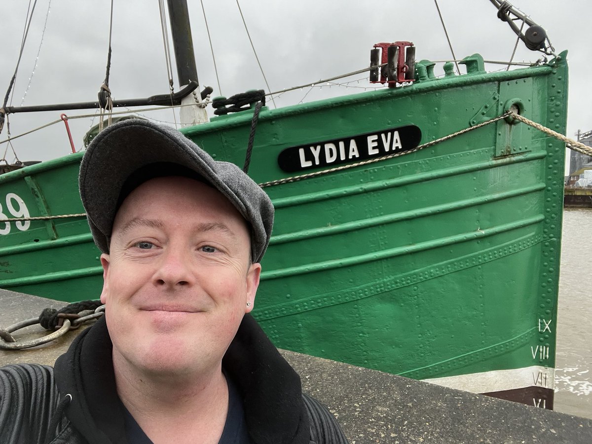 MANCTHEATRICAL's tweet photo. @WonkaMovie_jp Just been on TIMOTHÉE’S #WONKA BOAT that’s in the film ! What a treat @WarnerBrosUK @wbpictures #WILLYWONKA @MANCTHEATRICAL #FILM @WonkaMovie @WonkaMovie_jp @tchalametupdate @RealChalamet #LYDIAEVA - You can visit and ride WONKA’S boat in Great Yarmouth - UK ! https://t.co/AdssM2IIvy