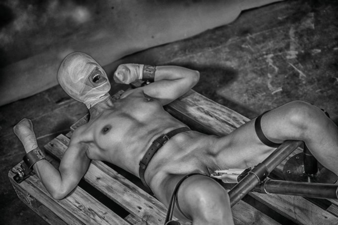 submissive slut https://t.co/lkpsNjoWmo https://t.co/3gChtlBPtg https://t.co/9jgNWjjRFD