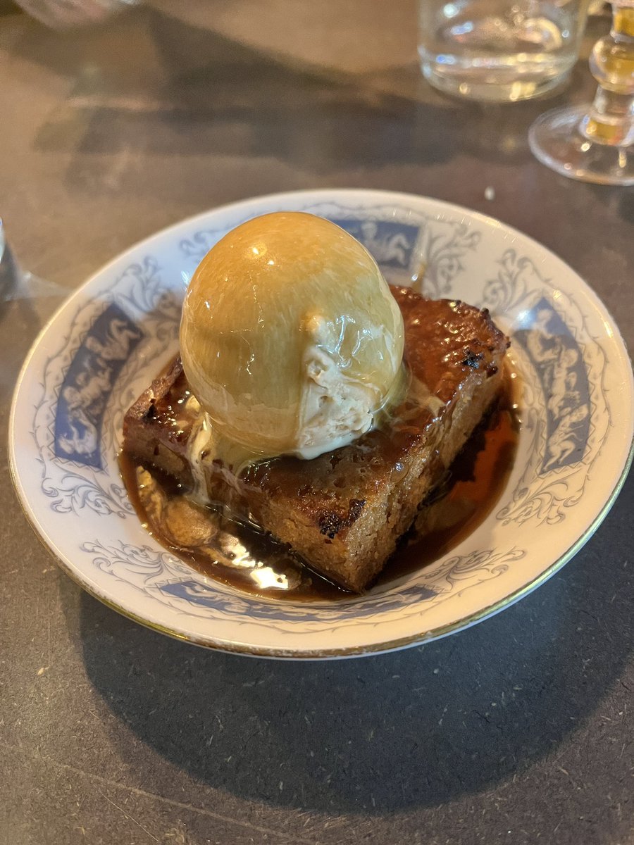 The amazing <a href="/theOrangeBird2/">the Orange Bird</a> are the first #Sheffield restaurant to support <a href="/StreetSmartUK/">StreetSmart</a> - raising money to help the fight against homelessness alongside <a href="/LandAid/">LandAid</a> 

#Foodie #Food #SaturdayNight