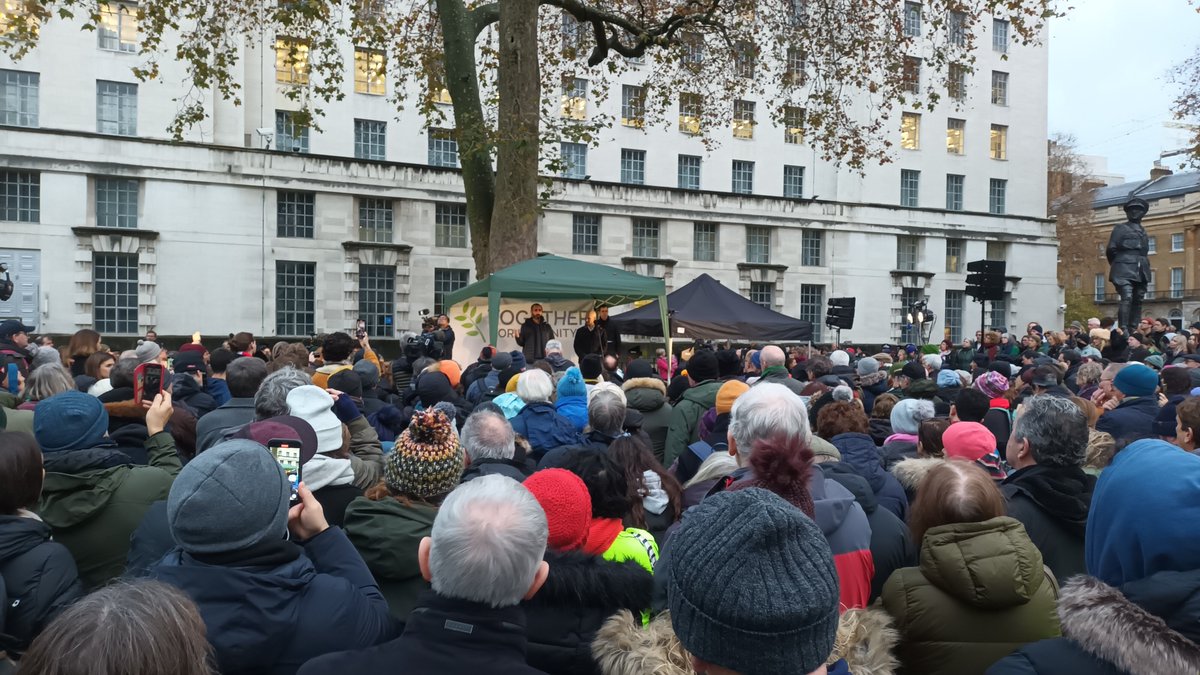 Good to hear Hamze Robi and others speak on building bridges for peace at the <a href="/Together4H/">Together For Humanity</a> vigil