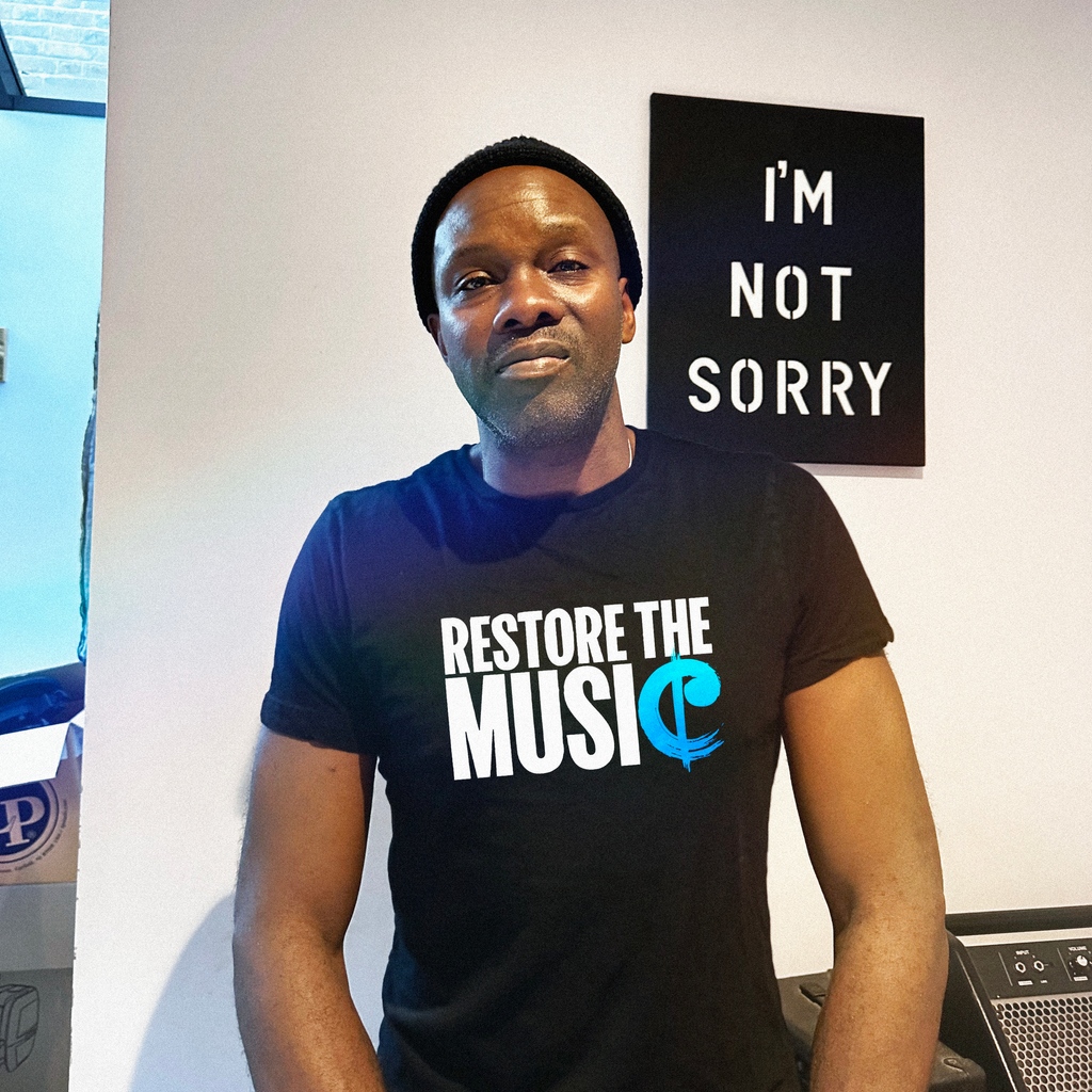 The amazing @gdogg27 of @libertines showing off his support! 'Show some love for RTM... help them help students become more well rounded individuals via musical education' The deadline for doubling your donation is 12pm on Tuesday! Every penny counts. donate.biggive.org/campaign/a0569…
