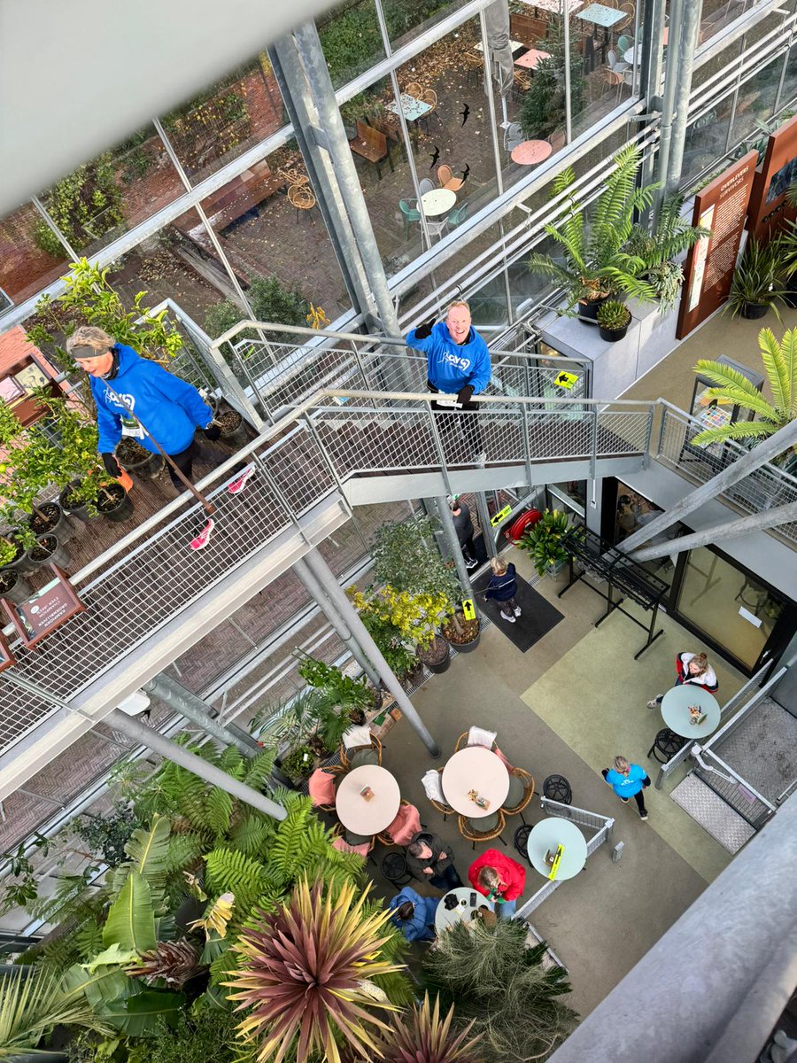 #Urbantrailserie editie <a href="/GemeenteLeiden/">Gemeente Leiden</a>. Wat een leuke route langs / door o.a.  <a href="/HortusLeiden/">Hortus Leiden</a> en <a href="/OudeSterrewacht/">Oude Sterrewacht Leiden</a>.
Dank voor de uitstekende organisatie en nazorg <a href="/picnic/">Picnic</a>