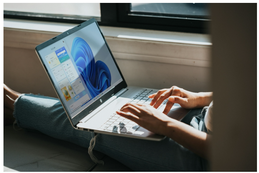 Eikojay's tweet image. Unwanted App Installations Raise Concerns Among Windows Users 

Many Windows 10 and 11 users have recently found a mysterious new application called HP Smart installed on their computers, without requesting or consenting to the installation.
