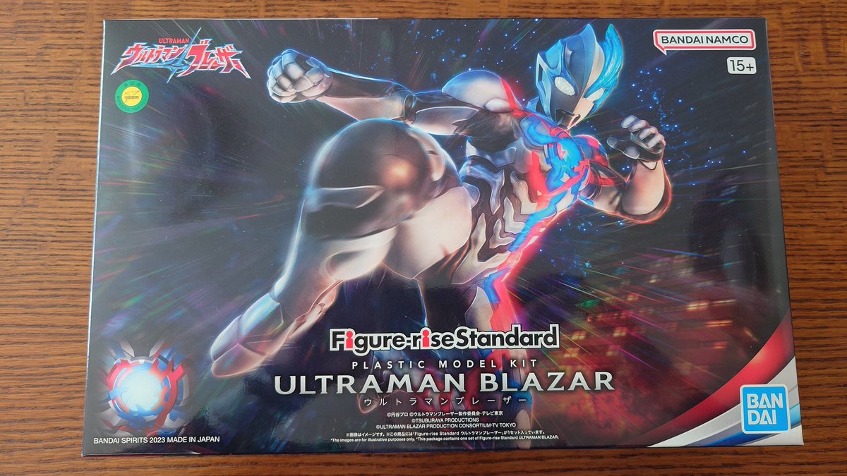 ha_tuki's tweet photo. フィギュアライズのウルトラマンブレーザー。素組みました。てかバンダイのプラモなんて何年ぶりだろうか。
組みの久々の癖に電飾までやるとか我ながらどうしたんだっていうね https://t.co/YsGlifxmcw