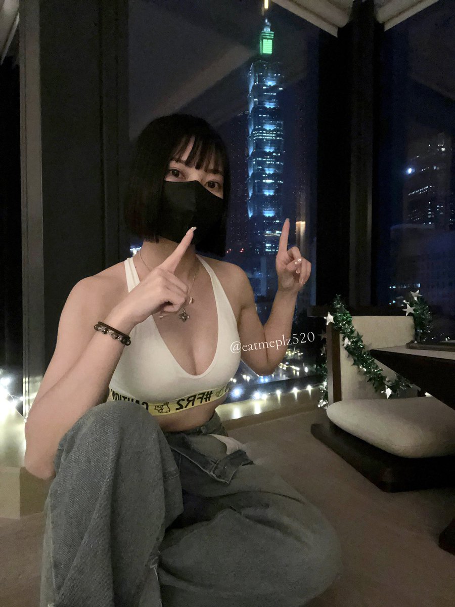真的太喜歡這個景+佈置💝
所以推特也發🥳🥳🥳

我真的超愛過節日
也喜歡滿滿儀式感*⸜( •ᴗ• )⸝*

-
想看更多「日常」還有「開箱」請到ig
想看「大尺色色」請私訊詢問《私密群》✨💞🐶

（房間都有直播介紹呦🔥）
IG:eatmeplz_520 https://t.co/BA1L42XPEd