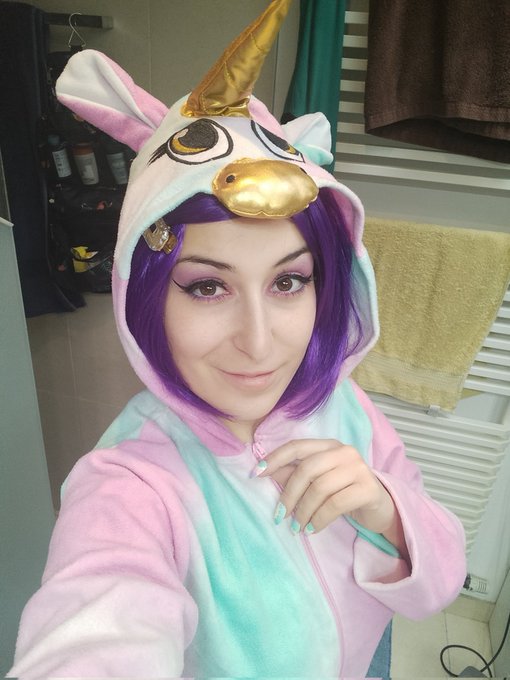 C'est parti pour les Geek Days 🦄 https://t.co/zczDS4HDRg<a href="/tag/stripchat"class="tags"><span>#stripchat</span></a><a href="/tag/stripchatlive"class="tags"><span>#stripchatlive</span></a>