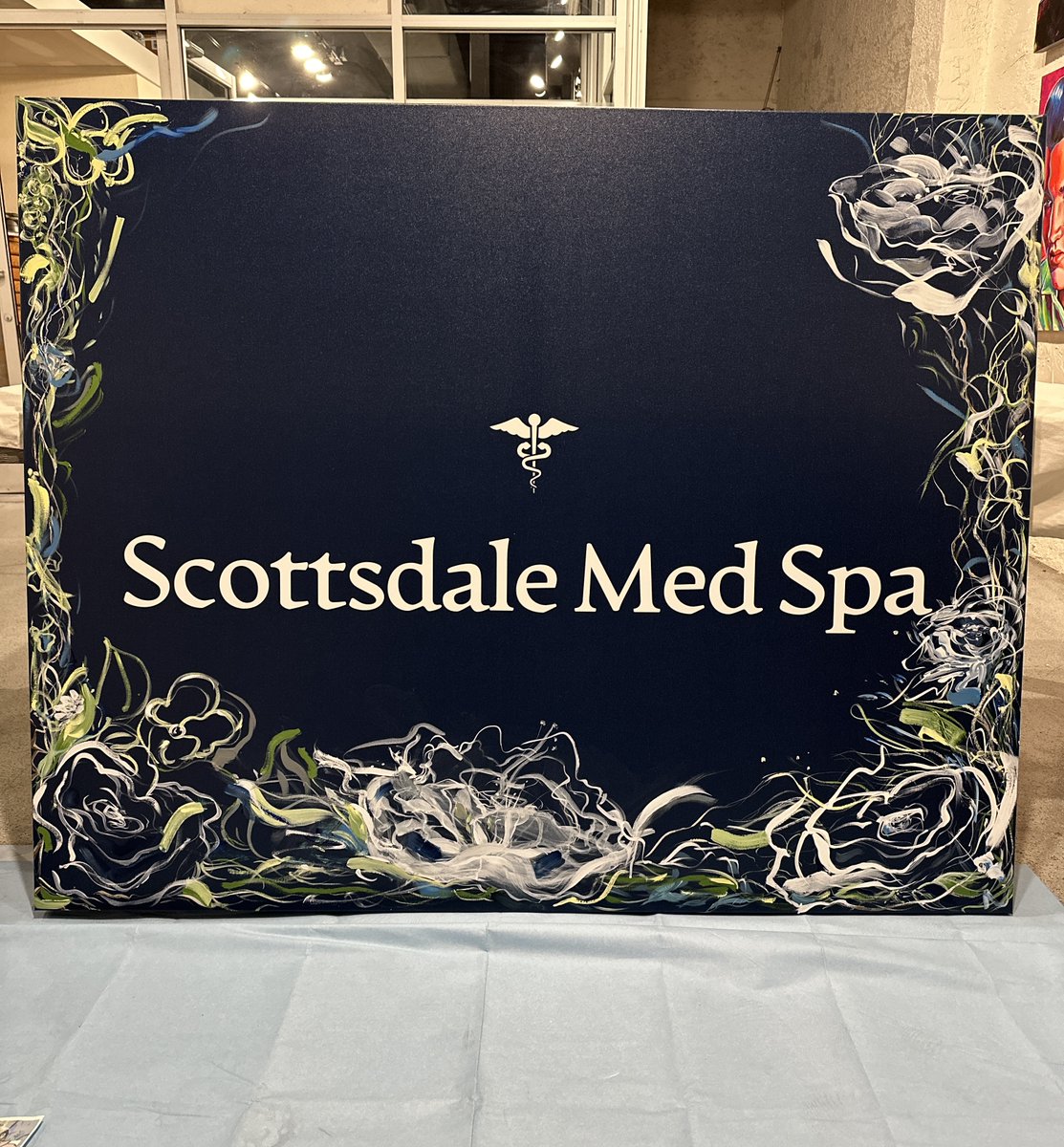 Loved creating this painting for 'Scottsdale Medical Spa'  Mission Accomplished!
Grand Opening Event Dec. 7th, 6-8:30 pm
7045 E 3rd Ave. Scottsdale in Old Town.  Can't wait to celebrate! #scottsdale #interiordesign #art #artwork #cynsilvaart #artist #interiordesigner