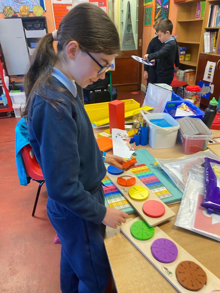 cappabue's tweet image. This week our teachers took part in a training day on the new primary maths curriculum and were very eager to share their new found knowledge with our equally eager students who had great fun exploring new ways of learning. 

#MakeMathsFun #SpraoiLeMata