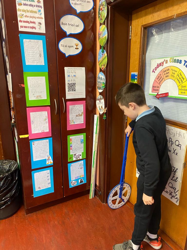 cappabue's tweet image. This week our teachers took part in a training day on the new primary maths curriculum and were very eager to share their new found knowledge with our equally eager students who had great fun exploring new ways of learning. 

#MakeMathsFun #SpraoiLeMata