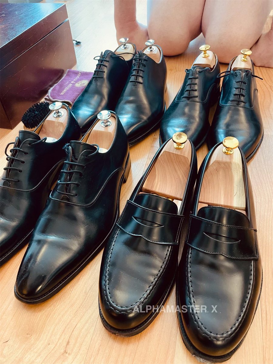 alphamaster_ger's tweet photo. Shoe shining sunday for my servant. Todays work: full cleaning of some of my black shoes. ππ»π§π»
#shoeshiner #masterslave #suitmaster #leathershoes #suitfetish https://t.co/PDRNT7cRwY