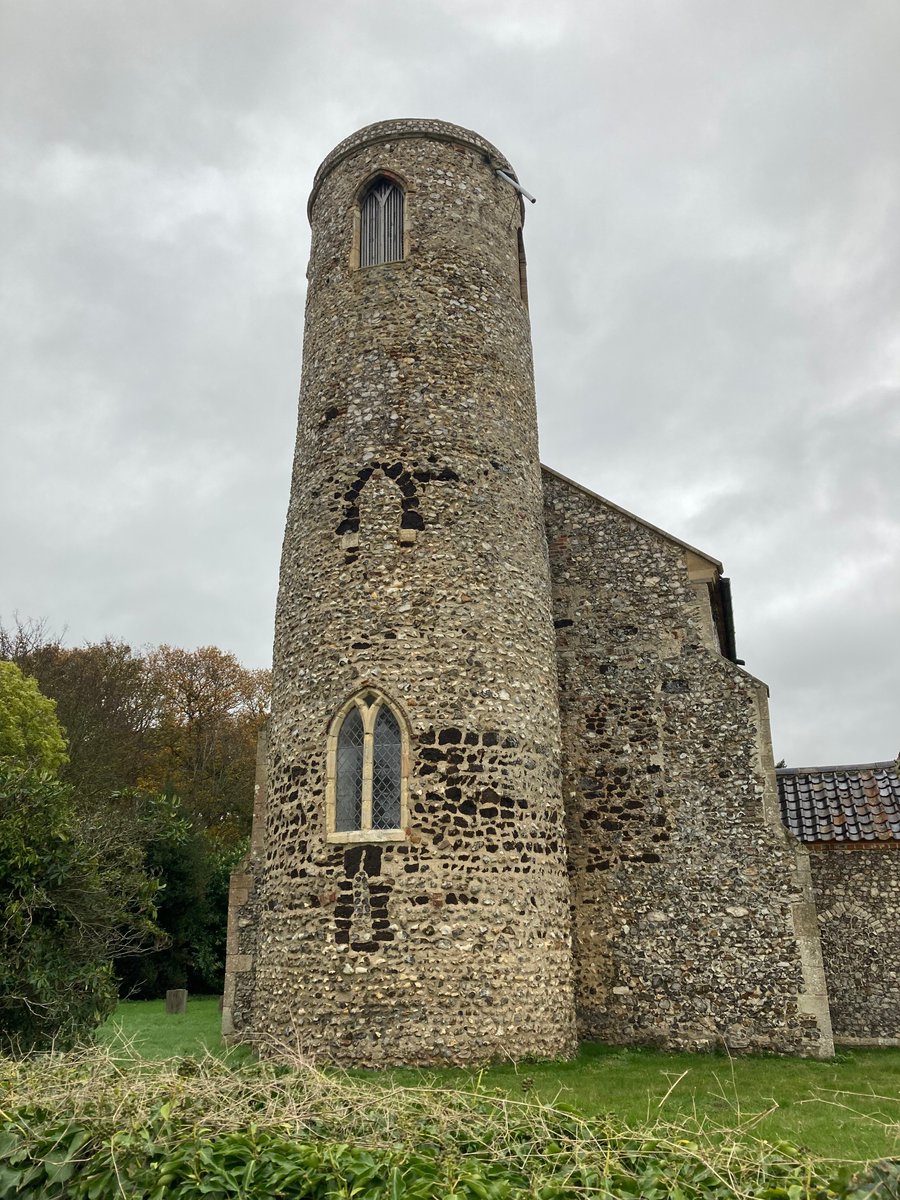 For years I have been passing Beeston St Lawrence church. It sits distinctively on the A1151 heading north out of Wroxham. I finally got to visit it recently. It did not disappoint. Faboulous Saxon tower and lovely Georgian ceiling. But attrocious accoustics. #stoneworksunday
