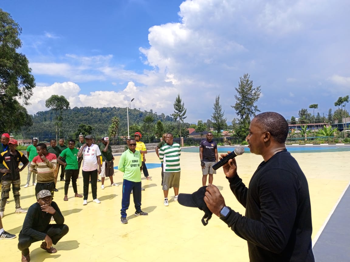 YouthMusanze's tweet photo. Uyumunsi,Urubyiruko rw'abakorerabushake muri @MusanzeDistrict Twifatanyije n'Abayobozi  Abatuye,Abegenda ndetse nabakorera mukarere Ka #Musanze muri Sport yakozwe  buri Uwitabiriye Atwaye Igare, Aho Twakoze Ibirometre 20km.
Ni Sport yitabiriwe n'Umuyobozi 
1/2 https://t.co/g8iKc77E0F