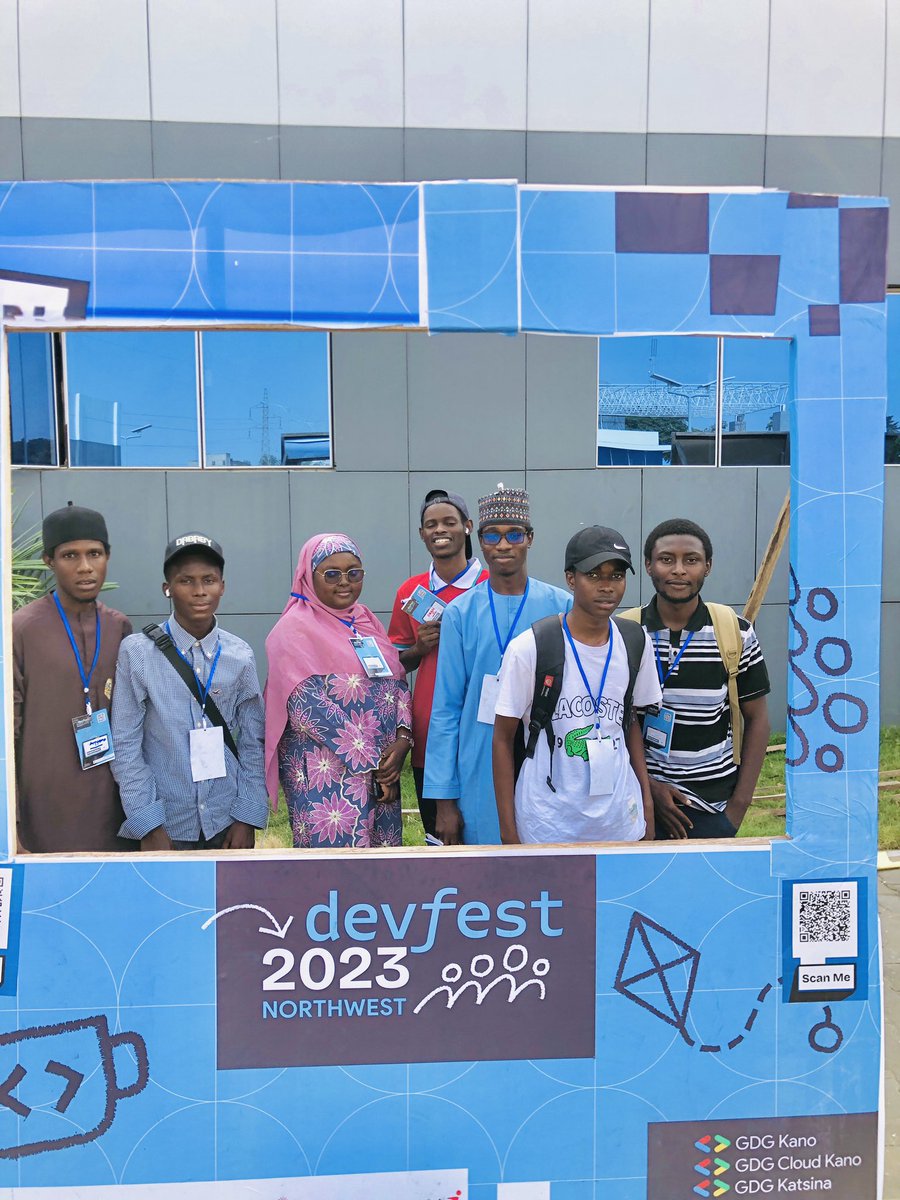 usuupjr's tweet photo. I had a wonderful and exciting moment attending such a wonderful event #devfestnw #DevfestStudentsEdition.π₯π Which I connected with different amazing techies π¨βπ»π©βπ». When creativity melds together with global issues, I believe it can bring world together. Look out the pictures https://t.co/LMQroS5erX