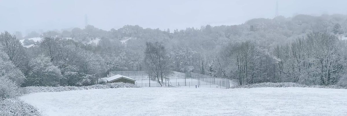 A festive snowy pic of the tennis club as the winter profile pic! 

🥶❄️⛸ #WinterTime #SnowOnTheCourts #PrettyAsAPicture #DancingOnIce