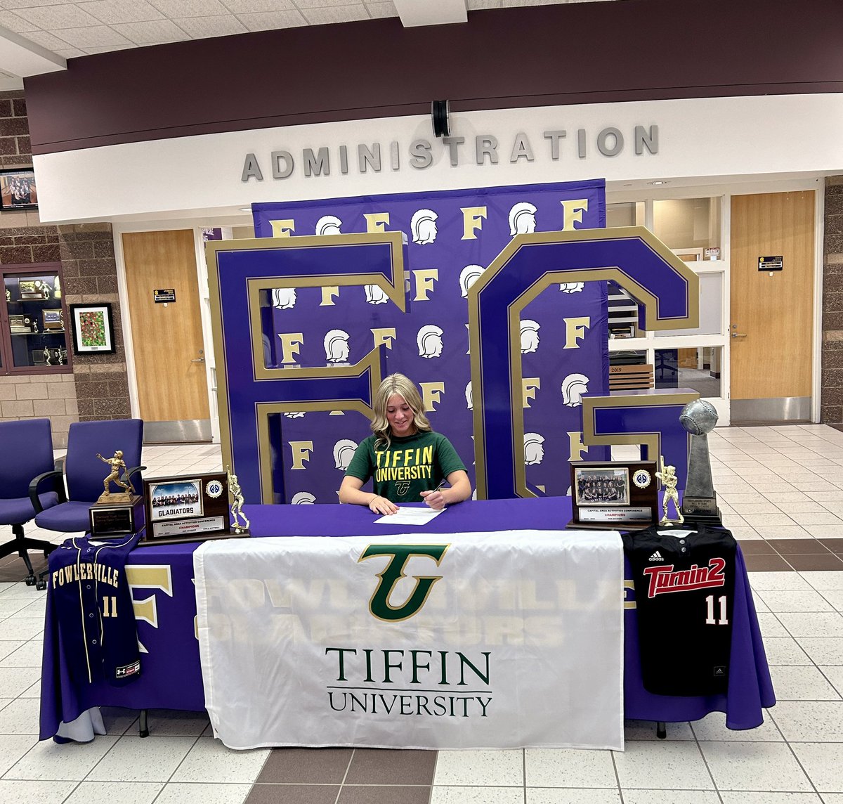 Gladiator Softball tweet media