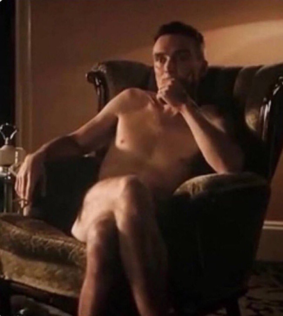 𒆜ʀoʟᴀɴᴅᴏ tweet media