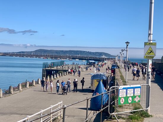 For the first time since it began in 1982, the #GOALMile is coming to Dun Laoghaire, the home of @GOAL_Global, this St. Stephens morning from 10am, on the East Pier! Please Follow, RT & Spread the Word!!!