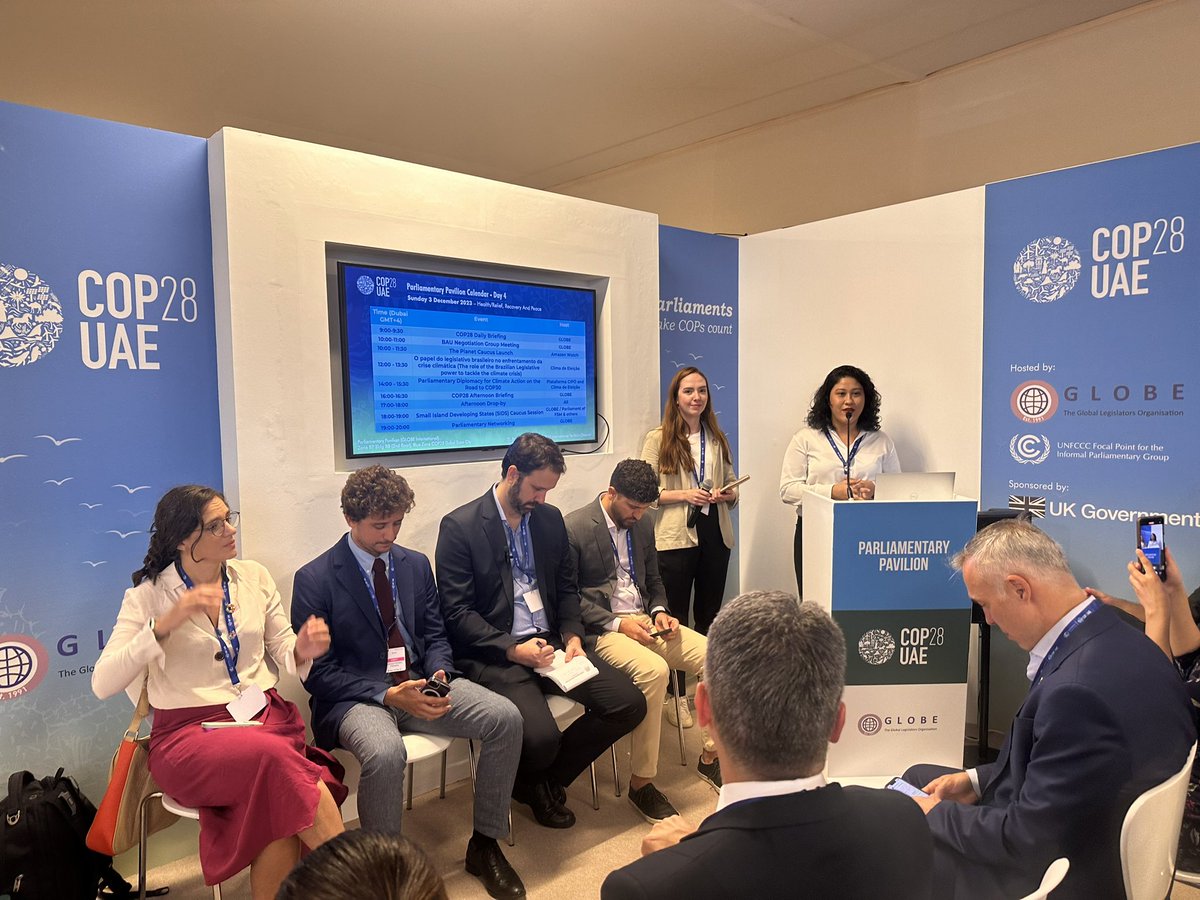 ecopeloclima's tweet photo. Participamos do evento ‘O papel do legislativo brasileiro no enfrentamento da crise climática’ realizada pelo @climadeeleicao 

Contou com falas importantes de parlamentares e senadores do Brasil e quais ações estão sendo desenvolvidas para o combate a crise climática https://t.co/RiPlTONZd9