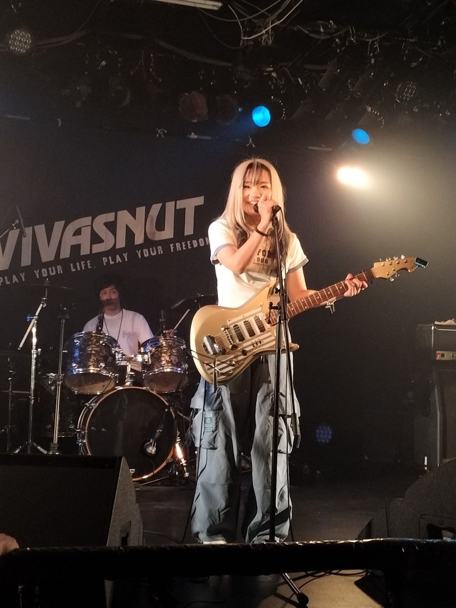 2023.12.2 高松モンスター
VIVASNUT FLAGSツアー

大好きな人に囲まれて大好きな場所に帰ってくる事が出来た。
嬉しい。素敵な夜をありがとう！

皆様、素敵なお写真ありがとうございます！✨️