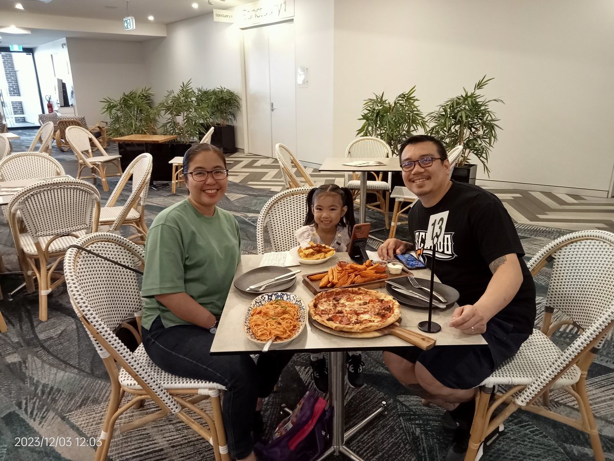 robiannrocks's tweet photo. Sunday's with Daddy and Via. 🍝💕🥂 https://t.co/WwZ61Yhqhr