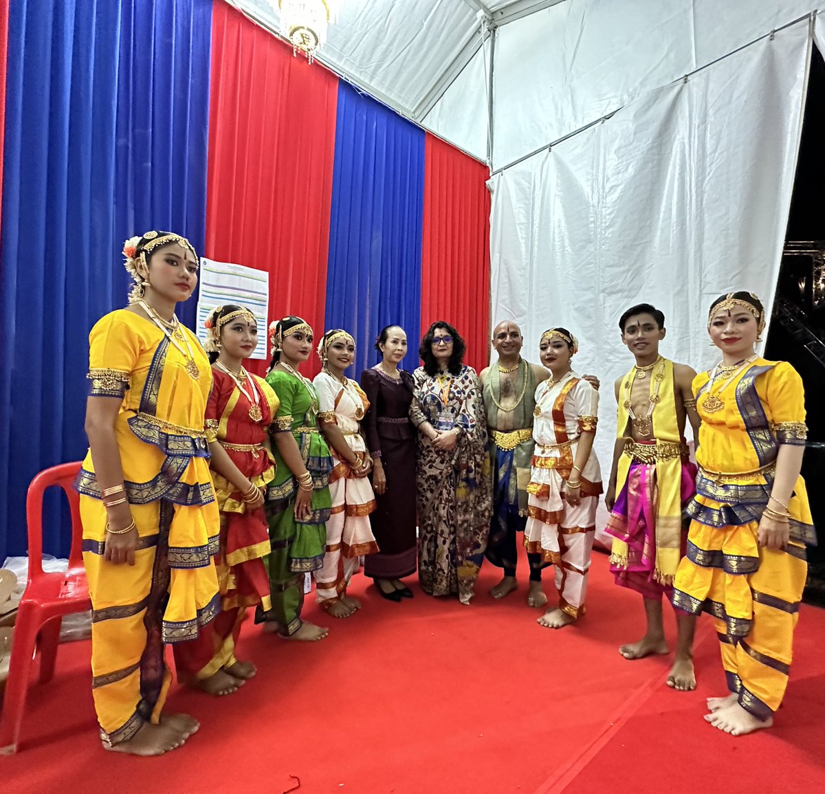 indembcam's tweet photo. At #SeaFestival in #KepCity, Guru Kapil Sharma & his talented ๐ฐ๐ญ students from Royal Uni of Fine Arts are proudly representing #TeamIndia with their enchanting performance of #Charishnu thru the expressions of the ๐ฎ๐ณ Classical dance form, #Bharatnatyam (1/2) @IndianDiplomacy https://t.co/vKYLeUwMJN