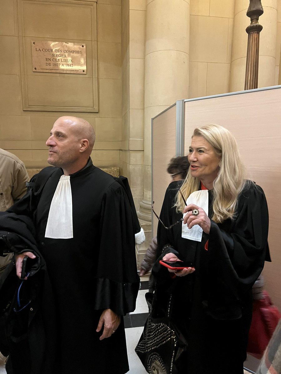 CollectifCephi's tweet photo. ⚖️ Retour sur le délibéré du 28 novembre : Grand soulagement chez nos avocats qui savourent la victoire obtenue contre BNP PPF au profit de nos membres

#CollectifContreBNP
#PrêtEnFrancSuisse
#HelvetImmo
#PratiqueCommercialeTrompeuse
#BNP #Arnaque #Prêt https://t.co/3GTFK2StN7