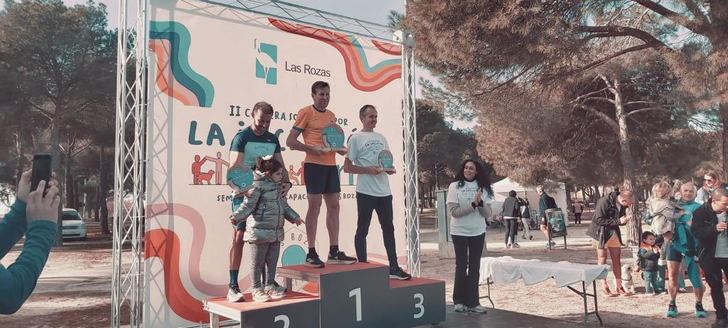 Ayto_Las_Rozas's tweet photo. ♿️🏃🏻‍♀️ Esta mañana cerca de 250 personas han participado en la II Carrera Solidaria por la Inclusión de #LasRozas con motivo del Día Internacional de las Personas con Discapacidad.

A ella han asistido el alcalde @jdelauz y la concejal de Servicios Sociales https://t.co/wJpB87cG79