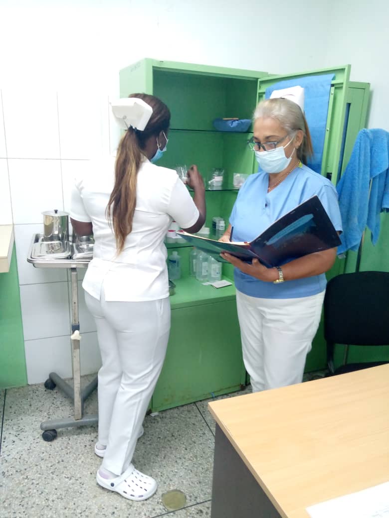 El desarrollo del internacionalismo, principio que caracteriza a la salud pública de #Cuba, presente como pilar indiscutible del prestigio logrado ante el mundo. #CubaPorLaVida #CubaCoopera <a href="/cubacooperaven/">Brigada Médica Cubana en Venezuela</a> <a href="/MINSAPCuba/">Ministerio de Salud Pública de Cuba</a> <a href="/japortalmiranda/">José Angel Portal Miranda</a> <a href="/MinSaludVE/">MPPSalud</a> <a href="/cubacooperabol2/">Brigada Médica 🇨🇺 Bolívar🇻🇪</a>