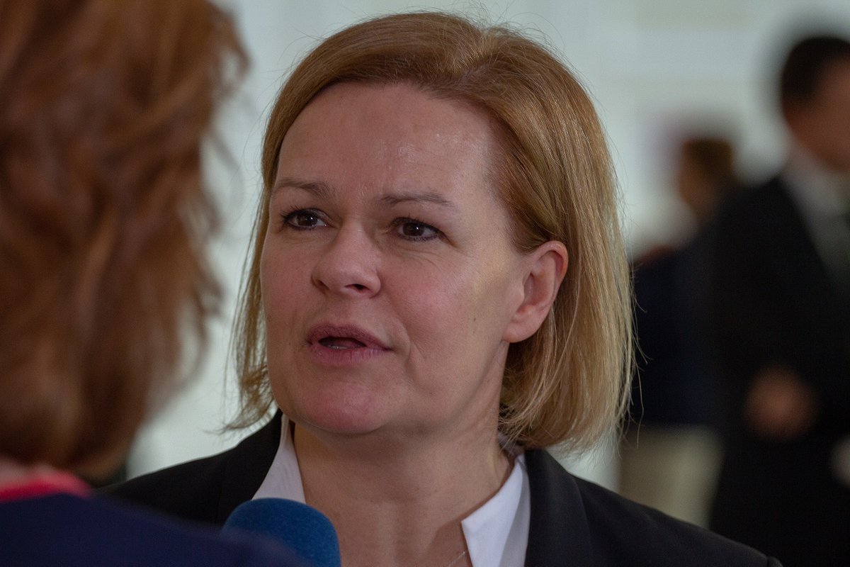 Für Nancy Faeser könnte das #Müllermilch Thema ein juristisches Nachspiel haben! Denn Minister haben eine Neutralitätspflicht in Deutschland